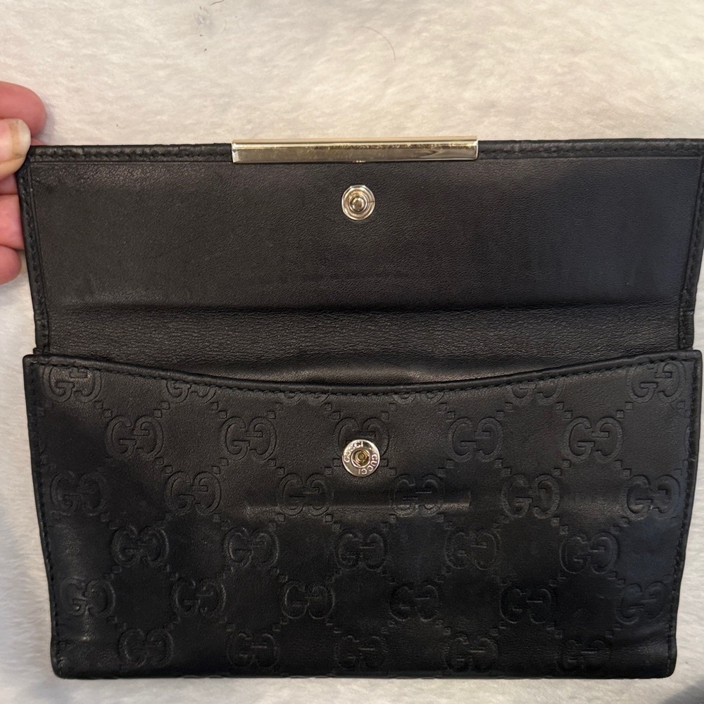 Vintage Gucci Large Wallet - Picture 2 of 11